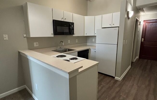 1 bed, 1 bath, 670 sqft, $1,029, Unit 210