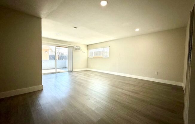 5 beds, 2 baths, 1,750 sqft, $3,995, Unit Unit #4