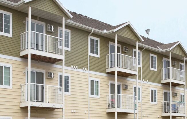 Roosevelt East Exterior Apartment for rent Williston, ND