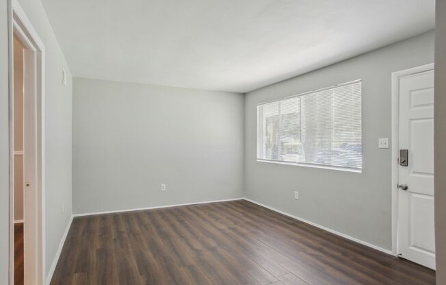 Large 3BR/1BA Eastside Savannah Home For Rent