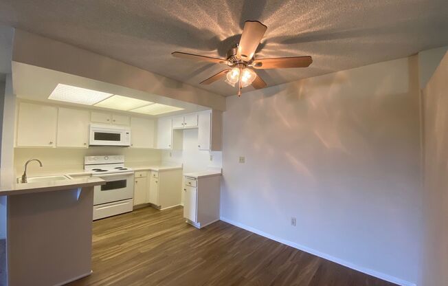 Villa Valencia Apartments