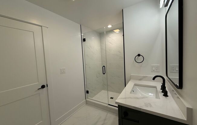 1 bed, 1.5 baths, 689 sqft, $3,375, Unit 208