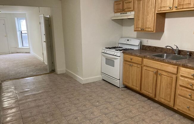 1 bed, 1 bath, 700 sqft, $1,199, Unit 46-TF