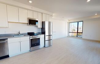 Studio, 1 bath, 415 sqft, $2,740, Unit 345 6th St, Unit 709