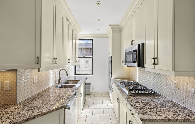 905 W AVE 141