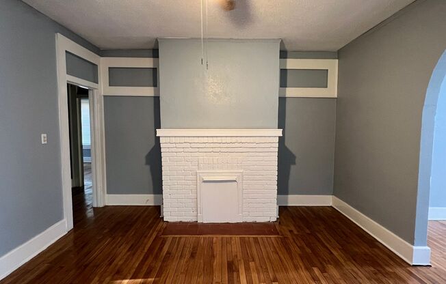 3 beds, 1 bath, $950