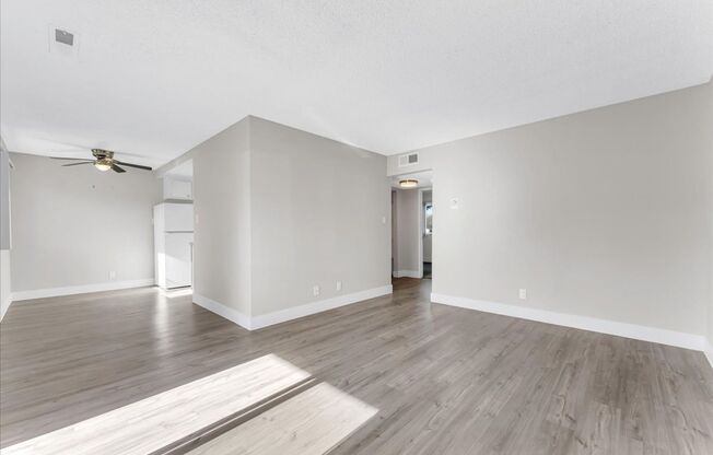 2 beds, 2 baths, 860 sqft, $1,645, Unit 03A