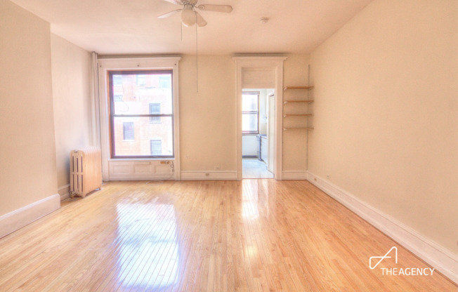 259 W 90 ST
