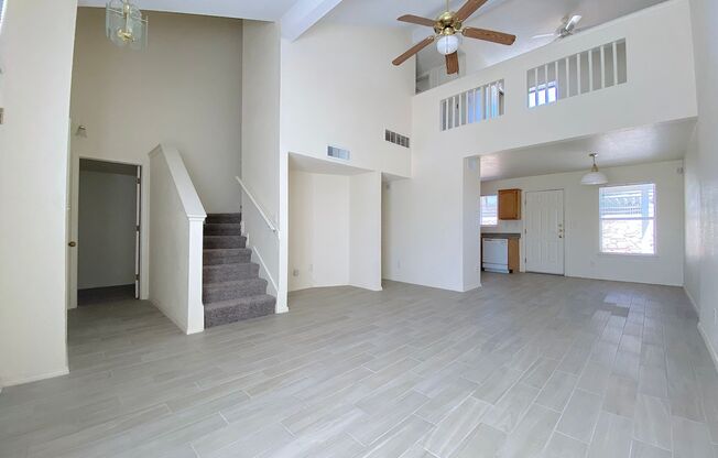 Northeast El Paso 3 bed with Refrig A/C and Loft!