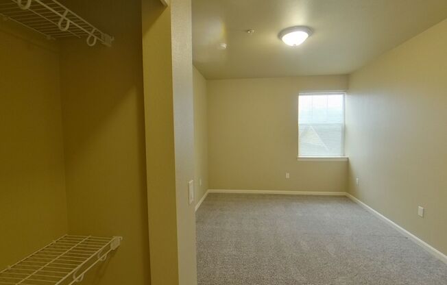 3 beds, 3 baths, 1,324 sqft, $2,700, Unit 205