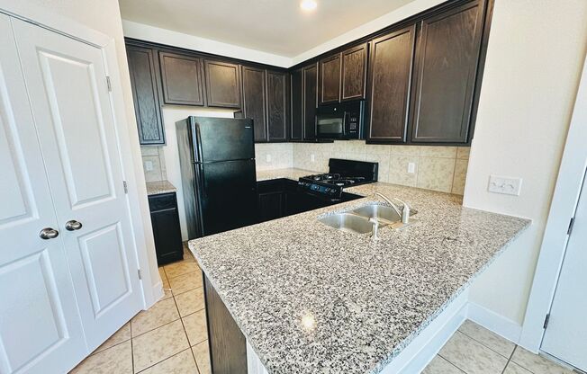139 CREEKS - 2216