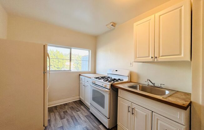 3901 Figueroa Apartments