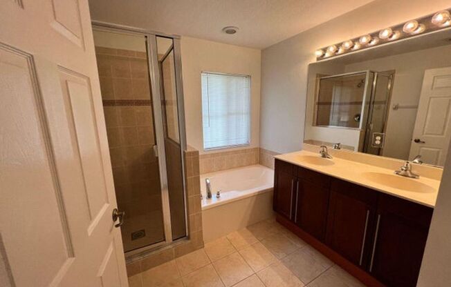 3 beds, 2.5 baths, $2,900, Unit # 5114