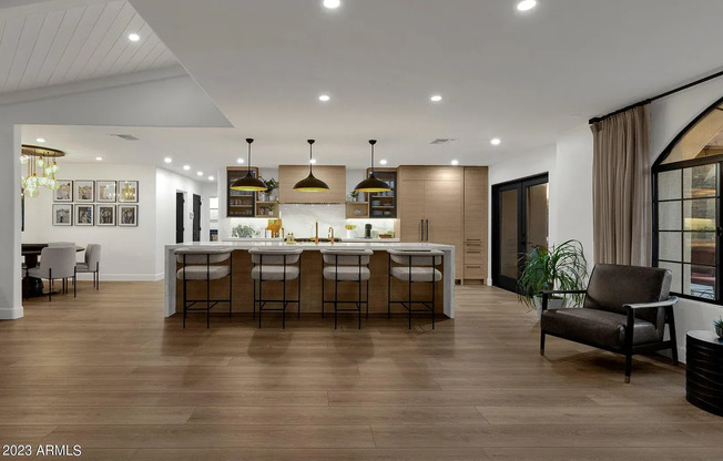 STUNNING. MODERN LUXURY OASIS In Scottsdale- 4 Bed/3 Bath plus Casita