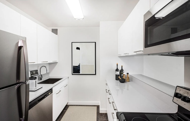 1 bed, 1.5 baths, $6,500, Unit 114