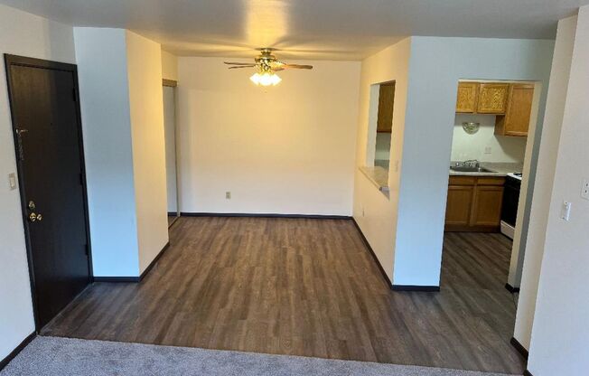 1688 Shawano Ave