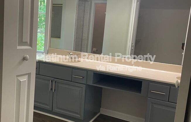 4 beds, 2.5 baths, 2,959 sqft, $2,695