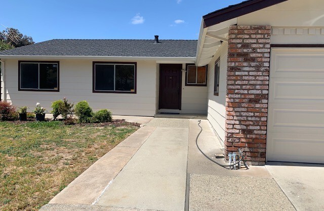 Updated Evergreen house - New flooring, new paint, attached garage