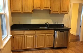 4 beds, 1 bath, 1,300 sqft, $3,750, Unit 2