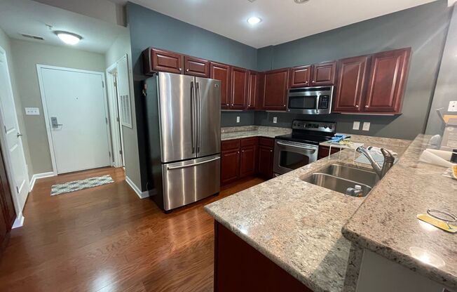 Beautiful 1 bedroom home is the heart of Greensboro!