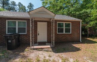 $950 - 3 bed/1 bath single-family home for rent, all electric! - Section 8 welcome!