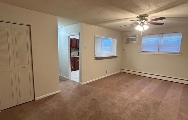 1 bed, 1 bath, 700 sqft, $1,260, Unit CB1
