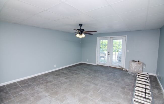 1041 HAROLD DR
