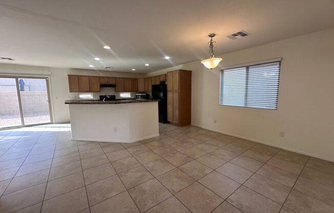 3 beds, 2.5 baths, $1,995