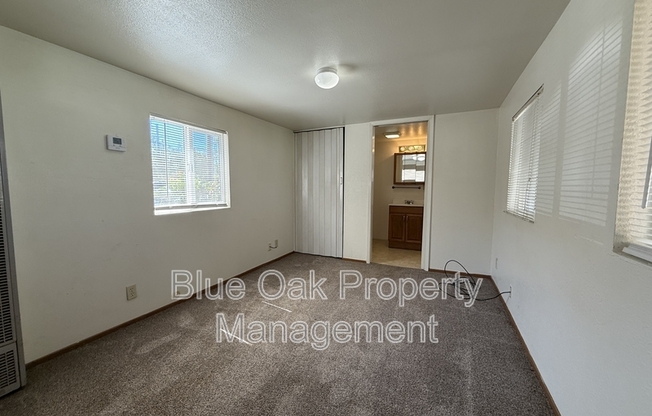832 W 1st Street