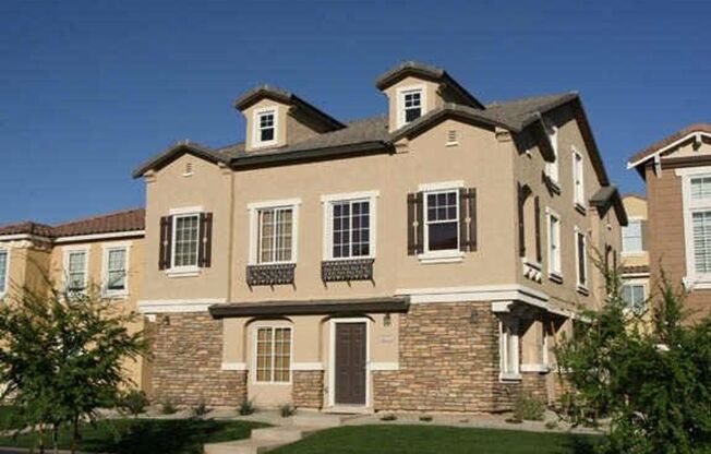 AVAILABLE NOW IN THE GARDENS GILBERT!!!