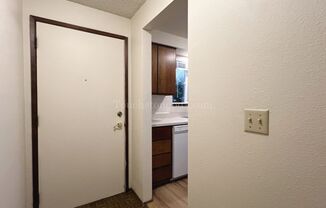 2 beds, 1 bath, $1,625, Unit 1403