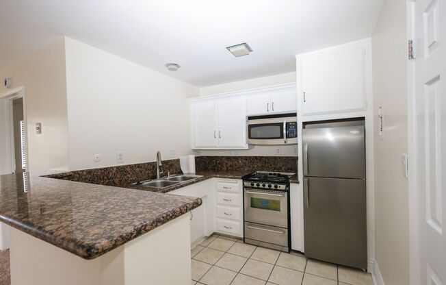 1 bed, 1 bath, 578 sqft, $2,195, Unit 36