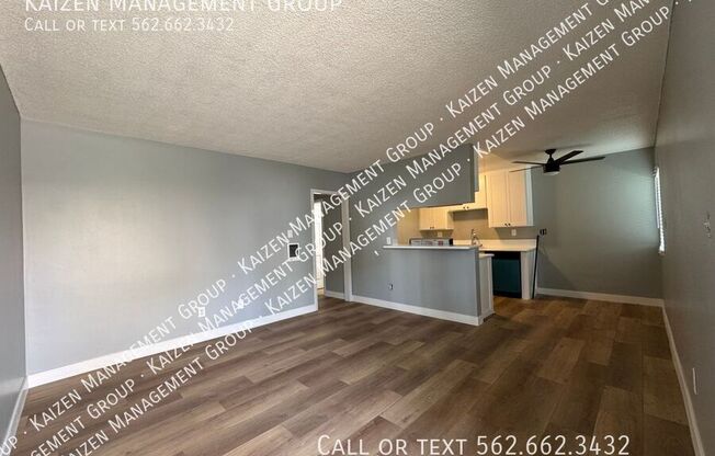 1090 WALNUT AVE