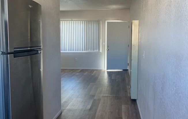 Studio, 1 bath, 400 sqft, $750, Unit 07-18 (DMS)