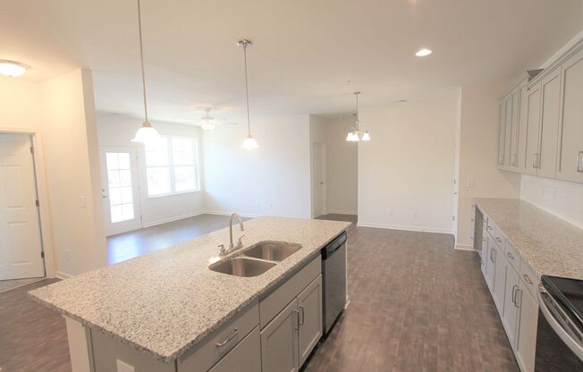 BEAUTIFUL 3BD 2.5 BTH Apartment home RAINTREE - Ballantyne Commons Pkwy