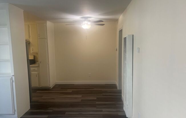 1 bed, 1 bath, 700 sqft, $1,895, Unit 04