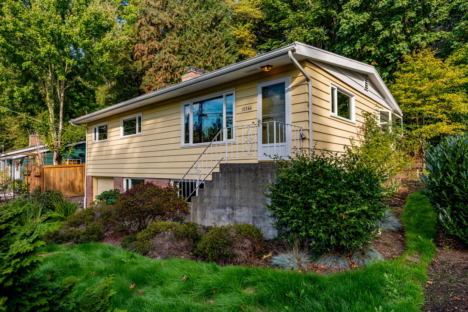 Spacious 4BR/2 BA Home in Quiet North-End Neighborhood (Thornton Creek)
