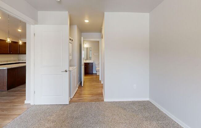 1 bed, 1 bath, 705 sqft, $1,185, Unit 2045-10