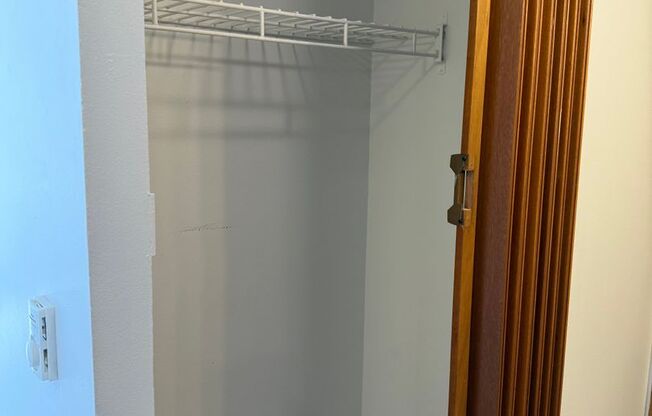Studio, 1 bath, 348 sqft, $1,250, Unit 306