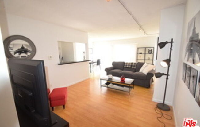 2 beds, 2 baths, $4,200, Unit PH