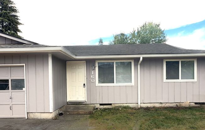 Price Drop! Single-level duplex in Jefferson