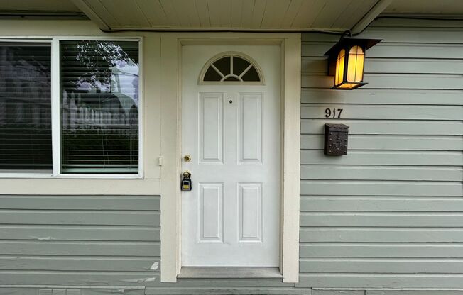Tranquil 1 Bed, 1 Bath House!