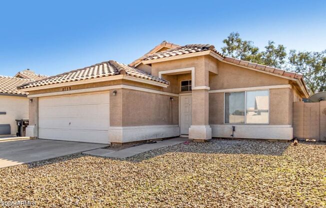 8759 W Coronado Rd, Phoenix - Nice 3 bed, 2 bath, large fenced yard