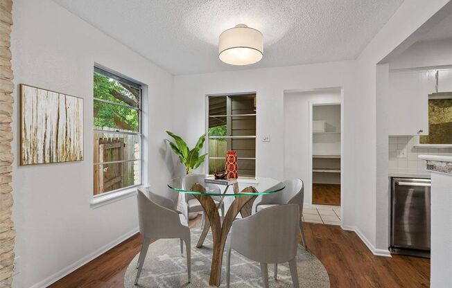 2616 &amp; 2618 Audubon Pl