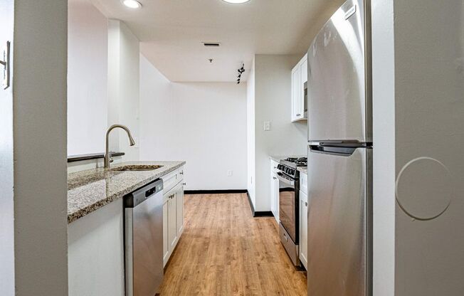 2 beds, 1 bath, 890 sqft, $1,475, Unit Apartment 108