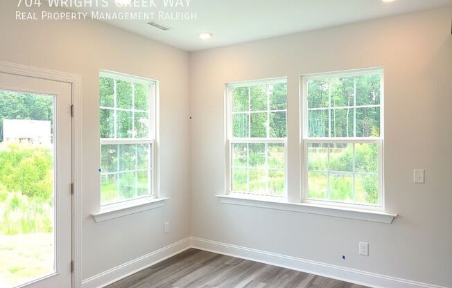 704 Wrights Creek Way