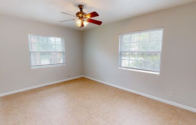 4 beds, 2.5 baths, $2,100