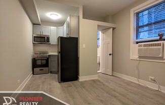 505 W Belmont Ave #