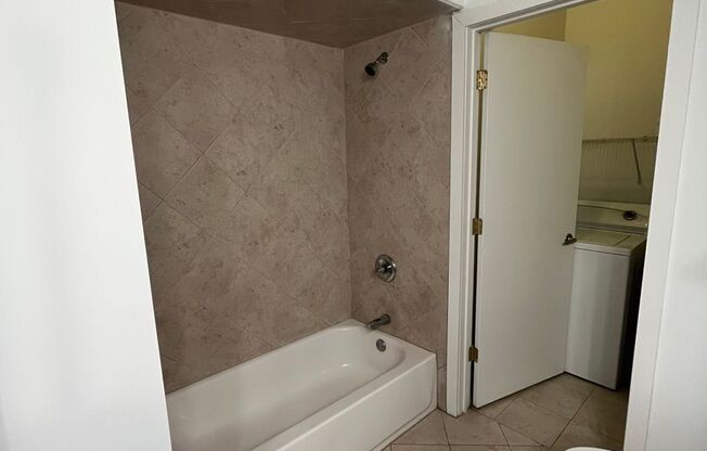 2 beds, 1 bath, 850 sqft, $1,850, Unit 307