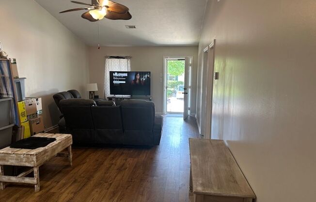 Beautiful 2 BR, 2 BA end-unit townhome in Columbia County